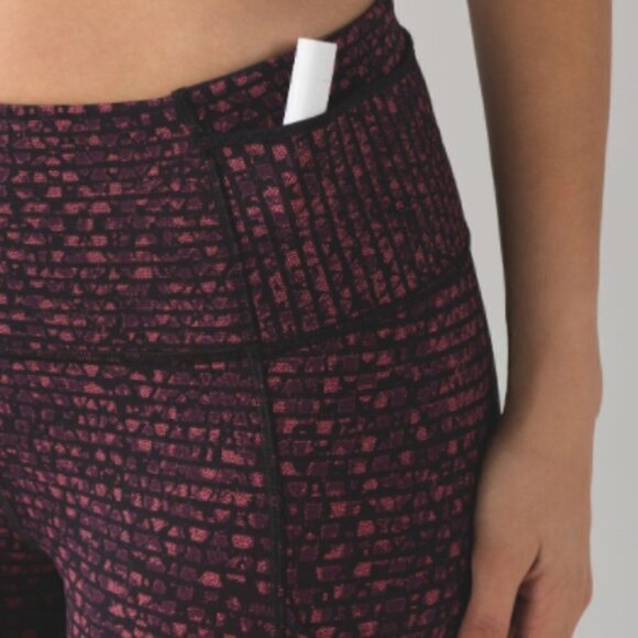 Lululemon Outrun 17" Crop Shatter Weave Dust Coral - Picture 6 of 13